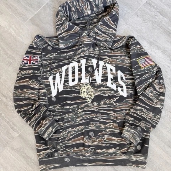 Darc Sport Wolves Tiger Camo Hoodie 26/1000 Limited Edition Flag Patch Medium - Picture 15 of 15